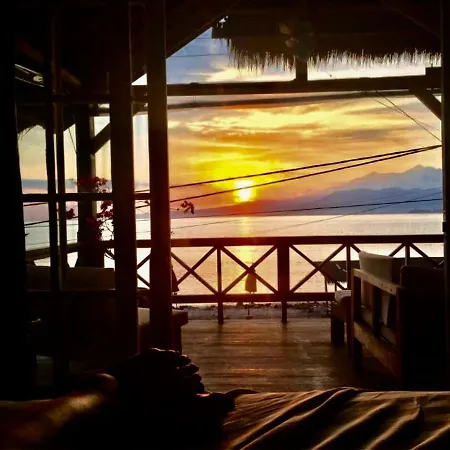 Serenity Luxurious Beachfront Villa & Spa With Private Infinity Pool, 8 Guests Gili Air Exterior photo