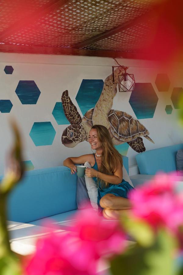 Serenity Luxurious Beachfront & With Private Infinity Pool, 8 Guests *