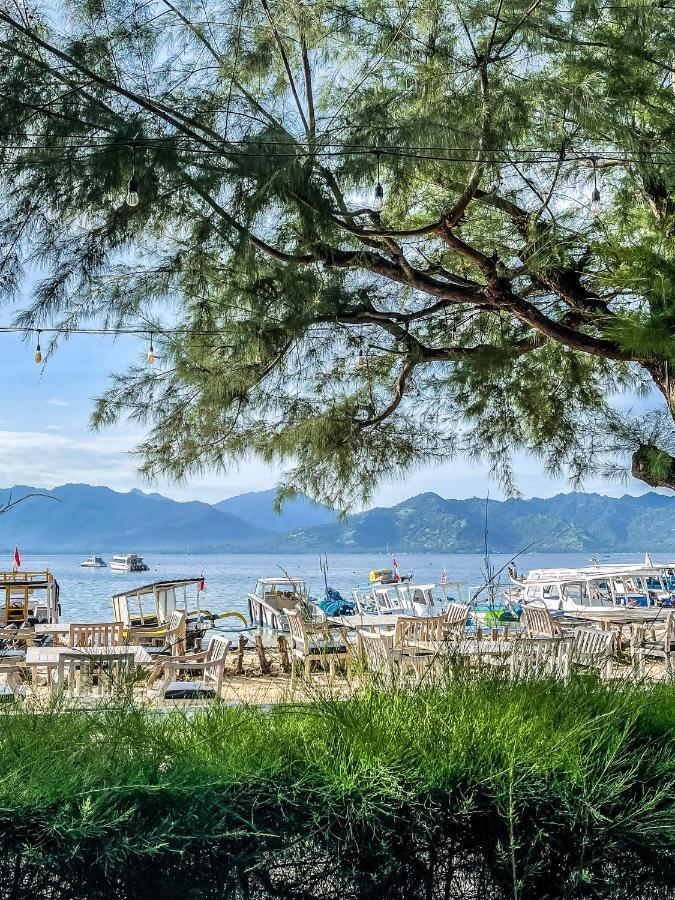 Serenity Luxurious Beachfront & With Private Infinity Pool, 8 Guests