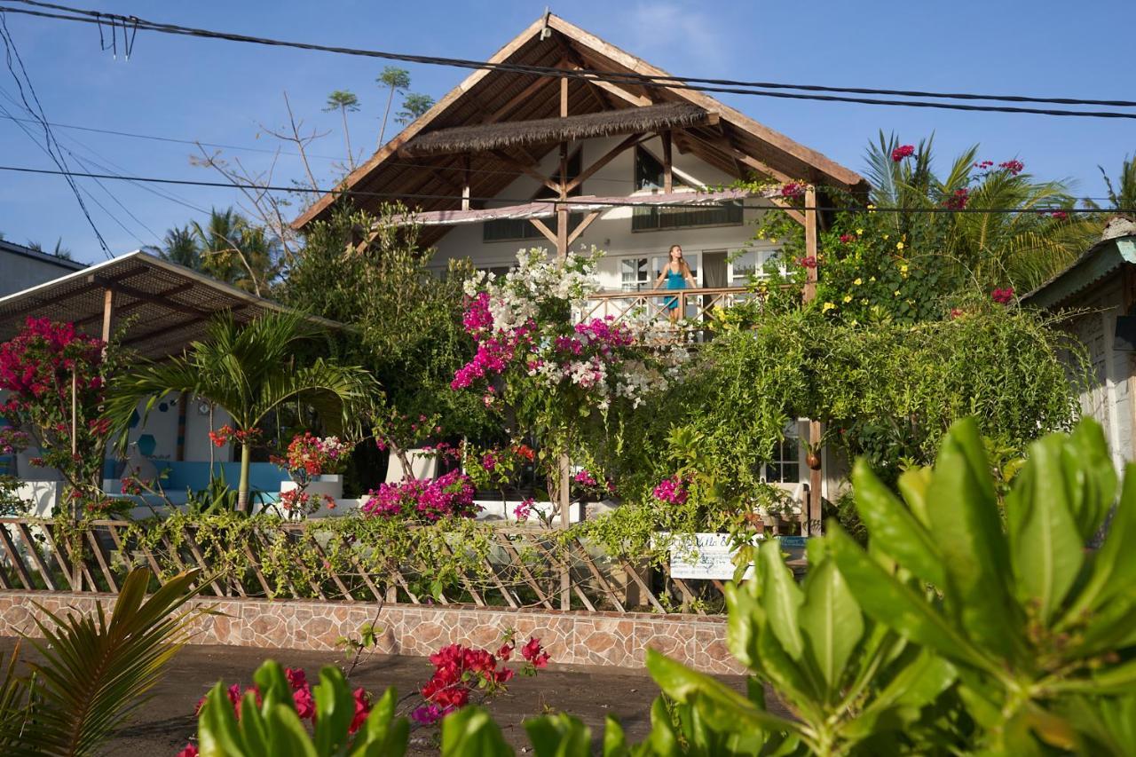 Serenity Luxurious Beachfront & With Private Infinity Pool, 8 Guests *