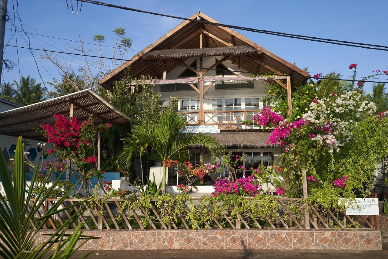 Serenity Luxurious Beachfront & With Private Infinity Pool, 8 Guests * Gili Air