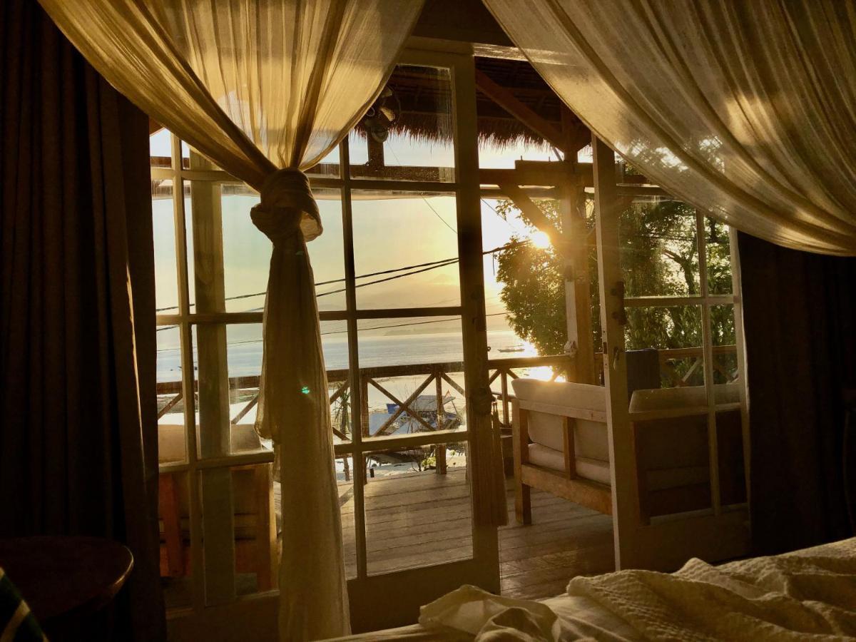 Serenity Luxurious Beachfront & With Private Infinity Pool, 8 Guests Villa